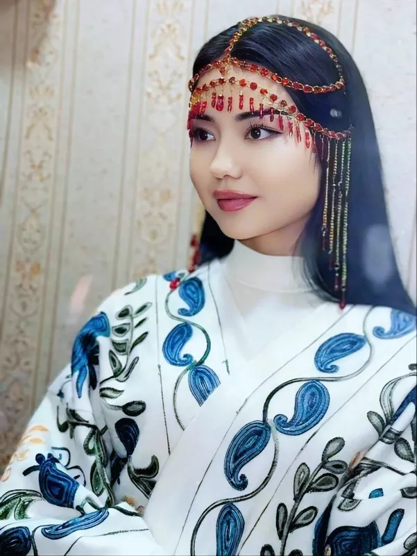 тиллақош новый, не ношеный, состояние очень хорошее