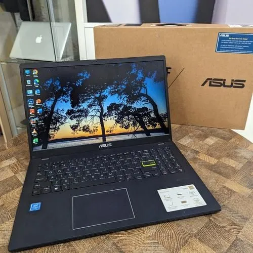 Noutbuk Asus intel Celeron — фото 1