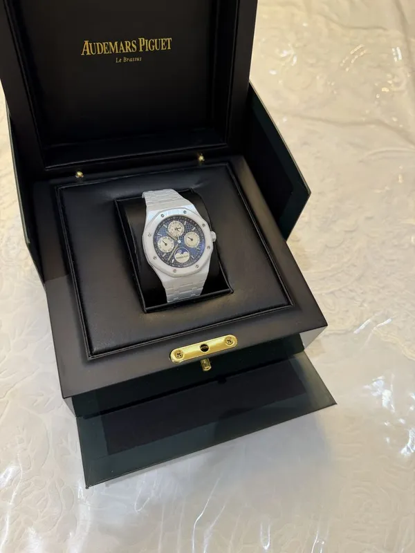 Qoʻl soati Audemars Piguet Royal OAK White Ceramic 1 Qoʻl soati Audemars Piguet Royal OAK White Ceramic 1
