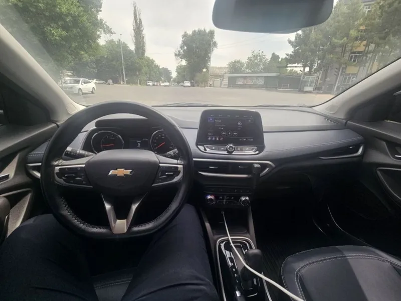 Chevrolet Tracker 2 Premier plus — фото 5