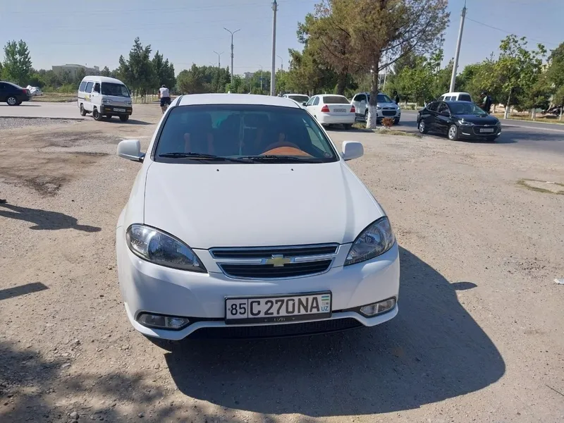 Avtomobil Jentra sotiladi 1 Avtomobil Jentra sotiladi 1