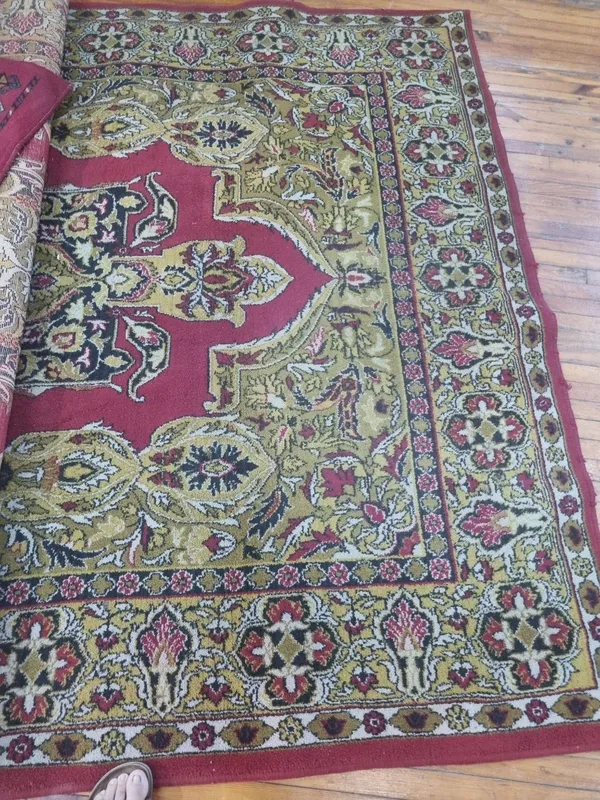 Gilam sotiladi . Продается коврик 1 Gilam sotiladi . Продается коврик 1