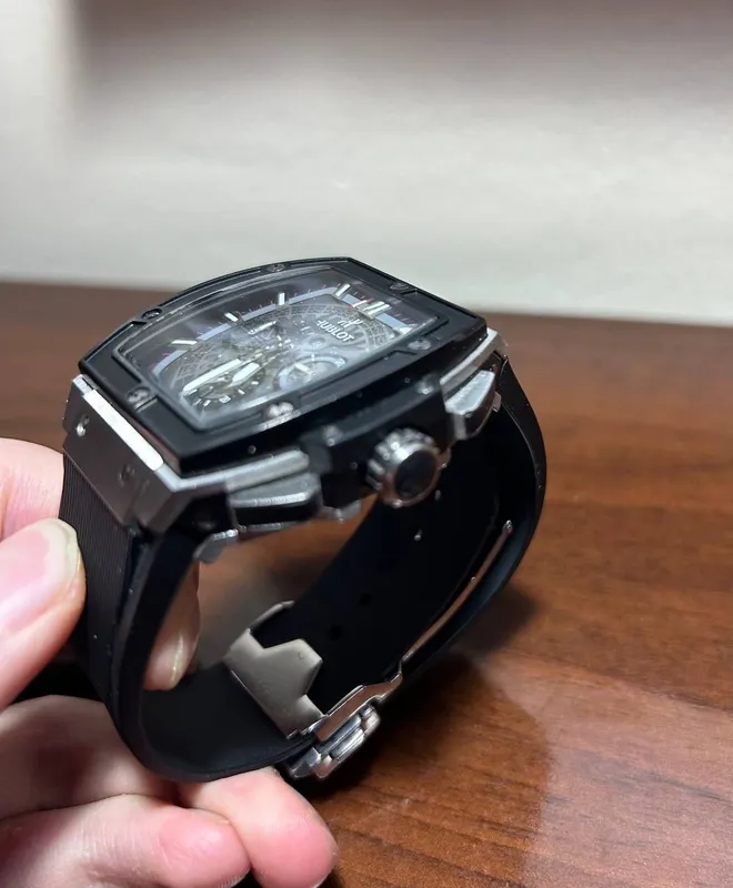 Hublot mexanik soat sotiladi 3 Hublot mexanik soat sotiladi 3
