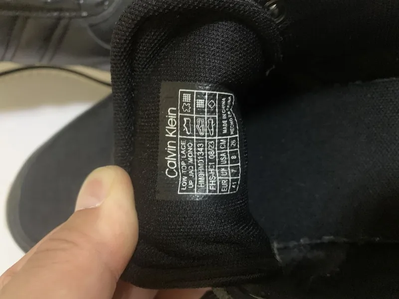 Продаются Calvin Klein, 41 размер 4 Продаются Calvin Klein, 41 размер 4