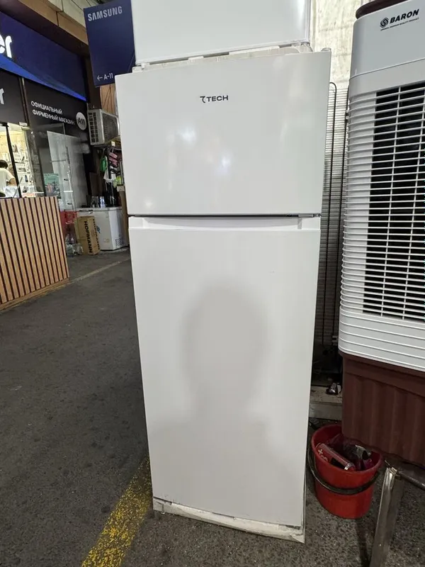 Холодильник от 7 Tech 211L 1