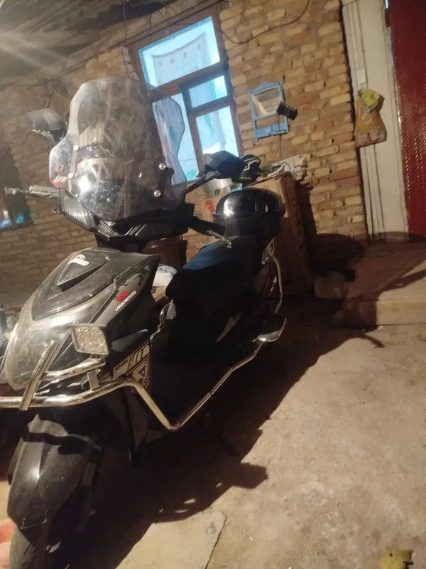 Скутер сатылады жакси халата тур