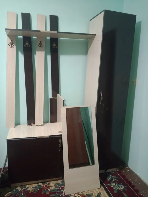 Прихожей мебель хорошего состояние