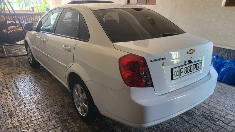 Продаётся Chevrolet Gentra 3 позиции 2
