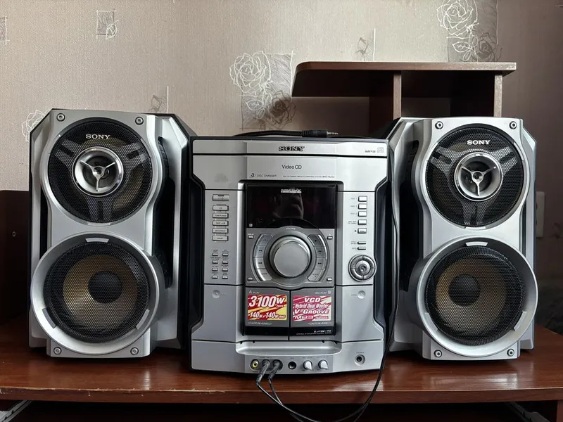 Музыкальный центр Sony