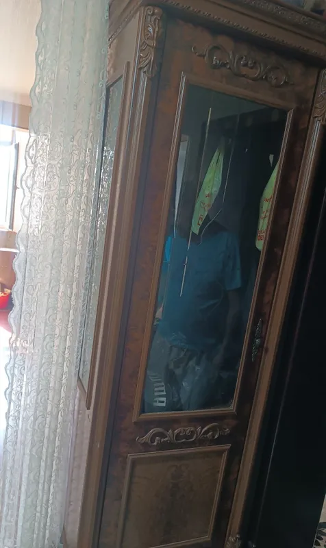Продаются 2 шкафа-пенала в отличном состоянии 2 Продаются 2 шкафа-пенала в отличном состоянии 2