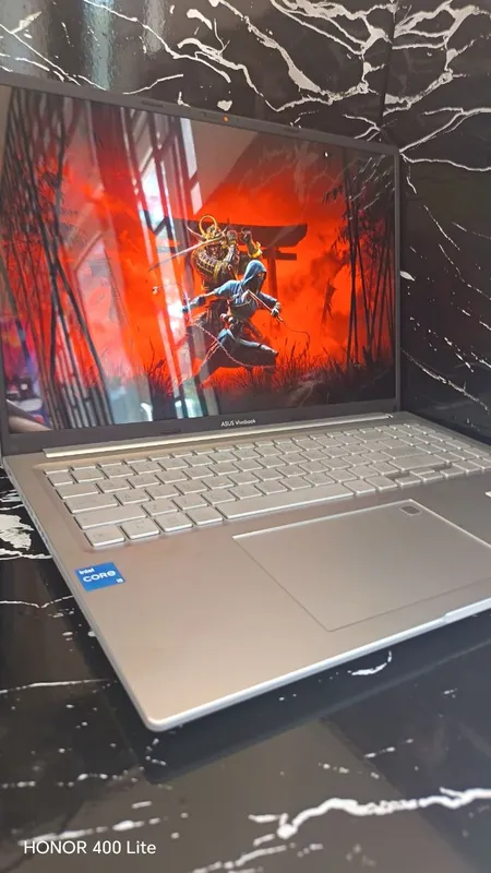 ASUS VivoBook (ноутбук) 1 ASUS VivoBook (ноутбук) 1