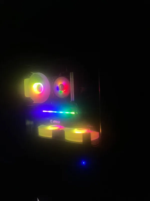 Gaming PC sotiladi (игровой кейс)