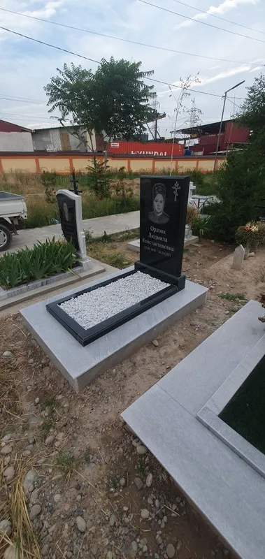 Памятники из гранита и мрамора — фото 1