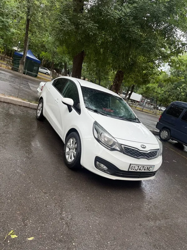Kia rio 2013 sotiladi 2 Kia rio 2013 sotiladi 2