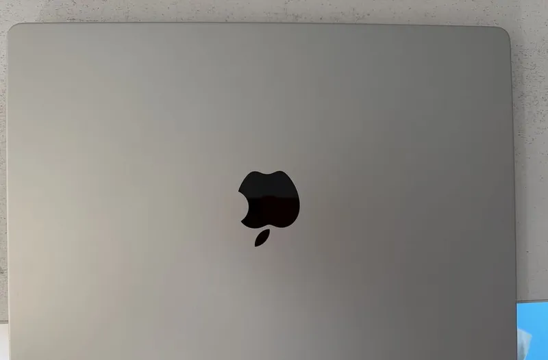 Macbook Pro 14inch/M2Pro/16/512/full box 5 Macbook Pro 14inch/M2Pro/16/512/full box 5