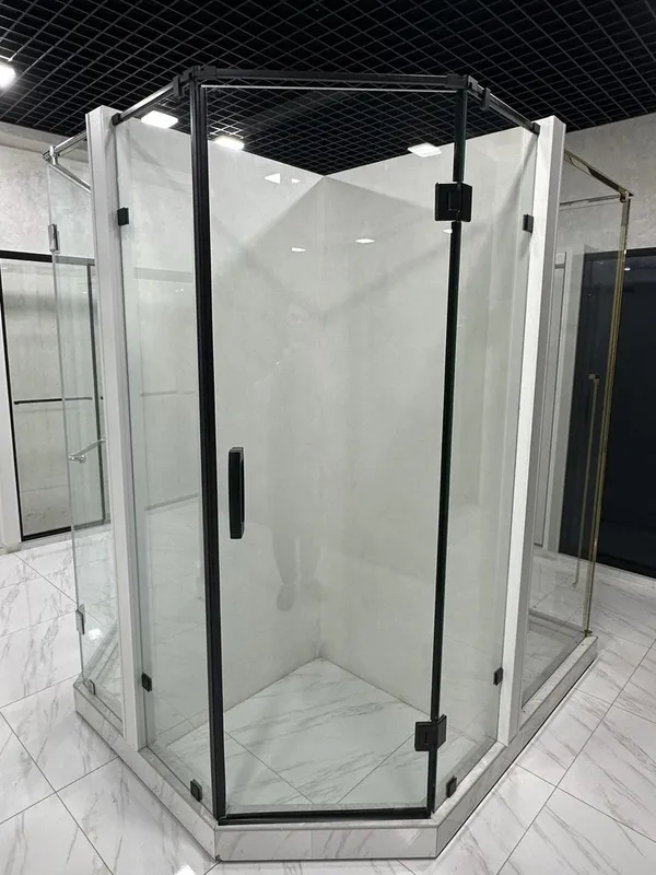 Каленное стекло, стеклянные перегоротки, душевые перегородки Каленное стекло, стеклянные перегоротки, душевые перегородки