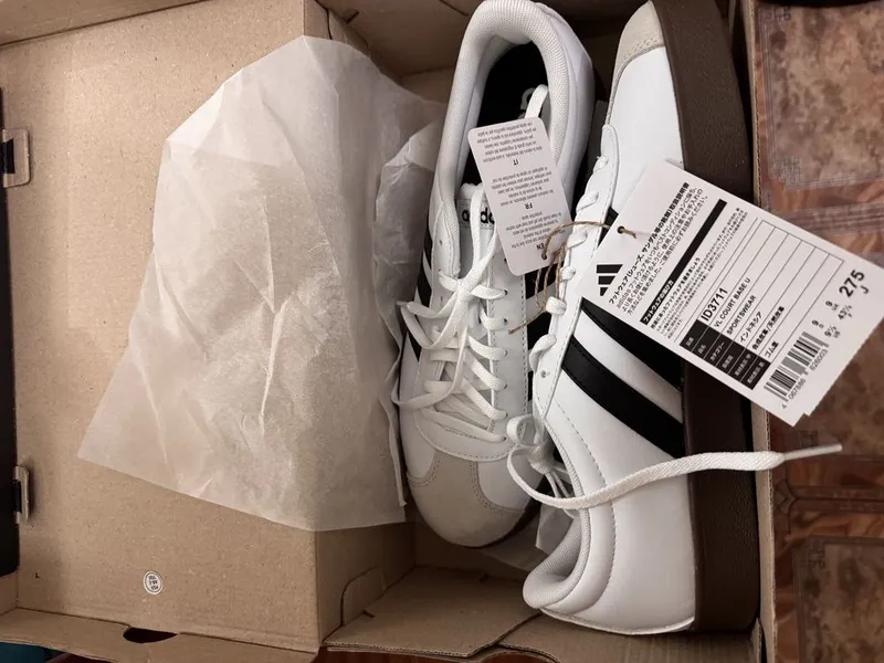 Adidas оригинал 100% 1 Adidas оригинал 100% 1