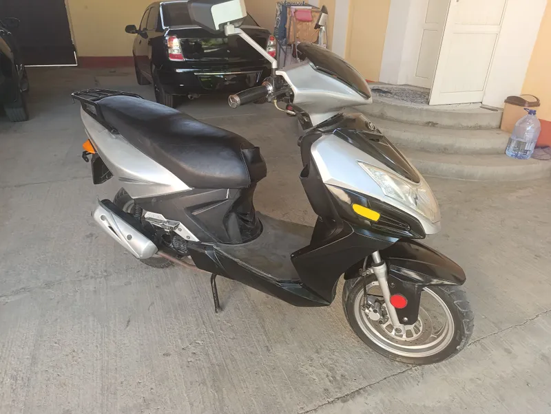 benzin skuter  LIFAN firma Korea holati yaxshi 1