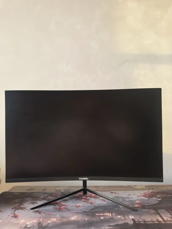 EVEREL 27” 200Hz Gaming Monitor 1
