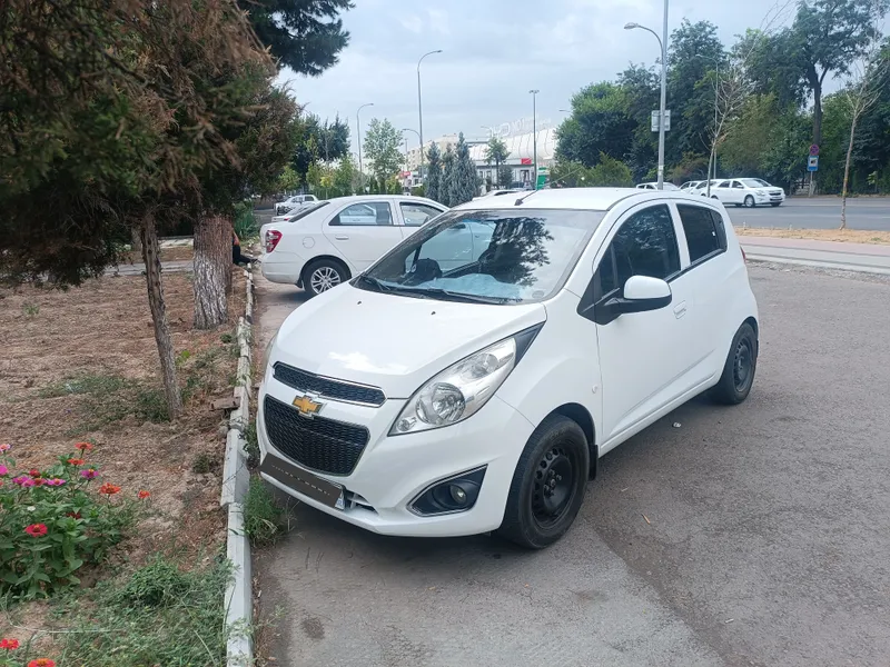 Spark mexanika oq benzinda yili 2016 prabeg 216000