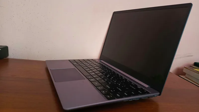 ninkear 11th Gen Intel(R) Core i7-11390H  3.40GHz 2