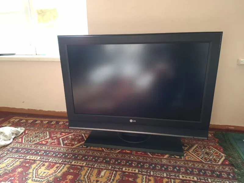 Televizor sotiladi srochno