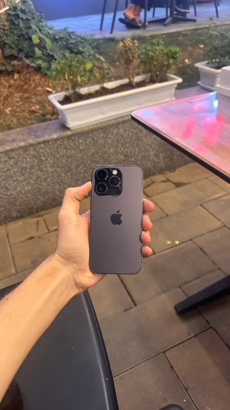 iPhone 14 pro 1