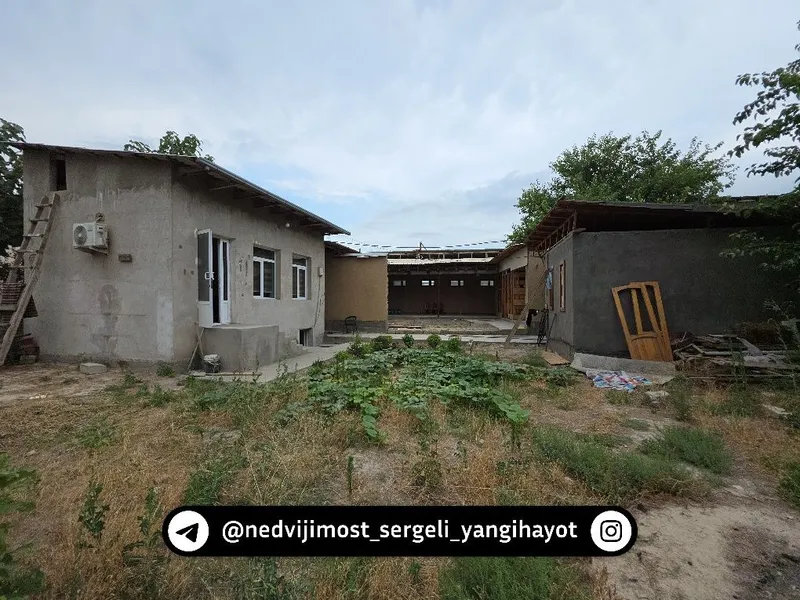 Chortok mahallasi, asosiy yo‘l bo‘yida yer uchastkasi 4 sotix (18 m × 22 m) 2