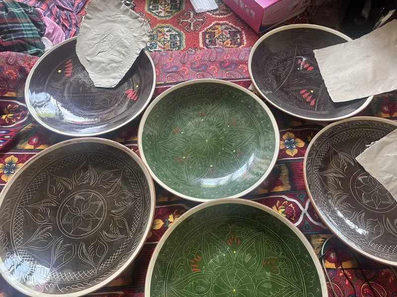 Changyutgich va boshqa narsalar sotiladi. 3