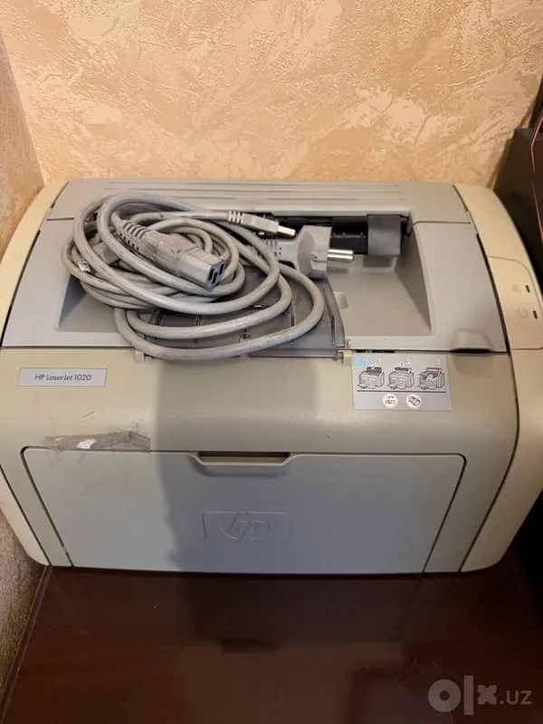 монохромный лазерный принтер HP LaserJet 1020 монохромный лазерный принтер HP LaserJet 1020