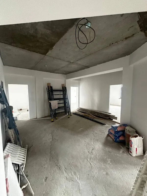 4 xonali kvartira, 130 m2, Yakkasaroy 8