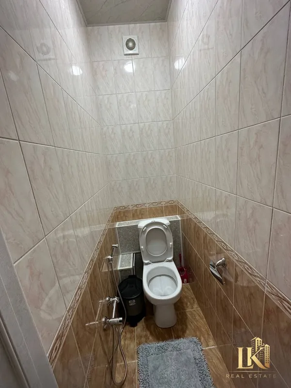 3 xonali kvartira sotiladi, 100 m², 5/5, Mirabod tumani (mo‘ljal: “Rossiya” mehmonxonasi) 7 3 xonali kvartira sotiladi, 100 m², 5/5, Mirabod tumani (mo‘ljal: “Rossiya” mehmonxonasi) 7
