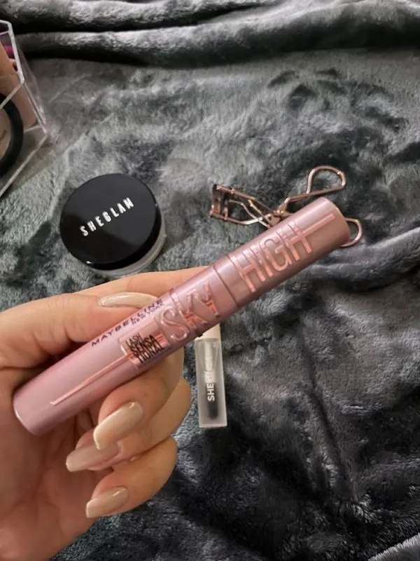 Maybelline Skyline tush 2