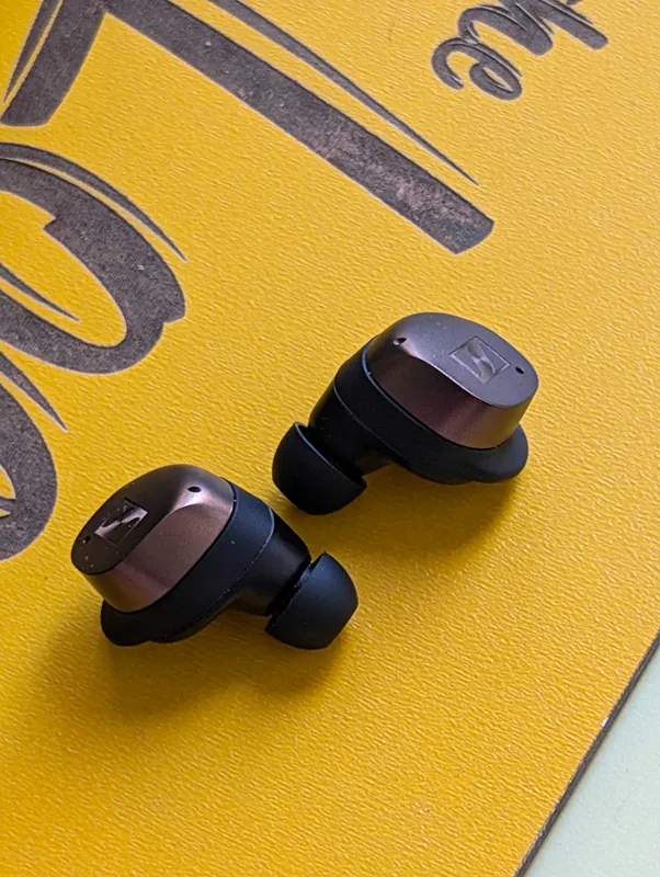 Наушники Sennheiser Momentum True Wireless 4 (MTW4) Бронза 2 Наушники Sennheiser Momentum True Wireless 4 (MTW4) Бронза 2