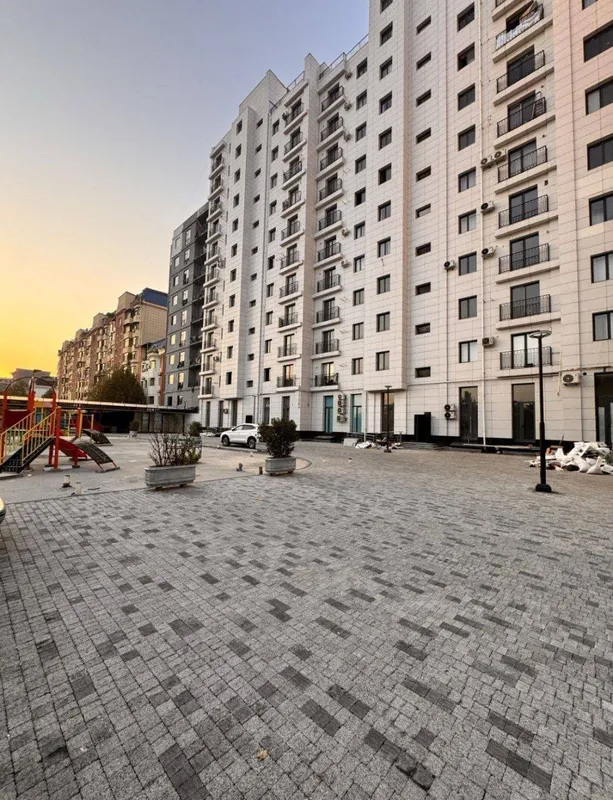 Yangi qurilishdagi keng 3 xonali kvartira sotiladi (White BOX), 85 m² 3
