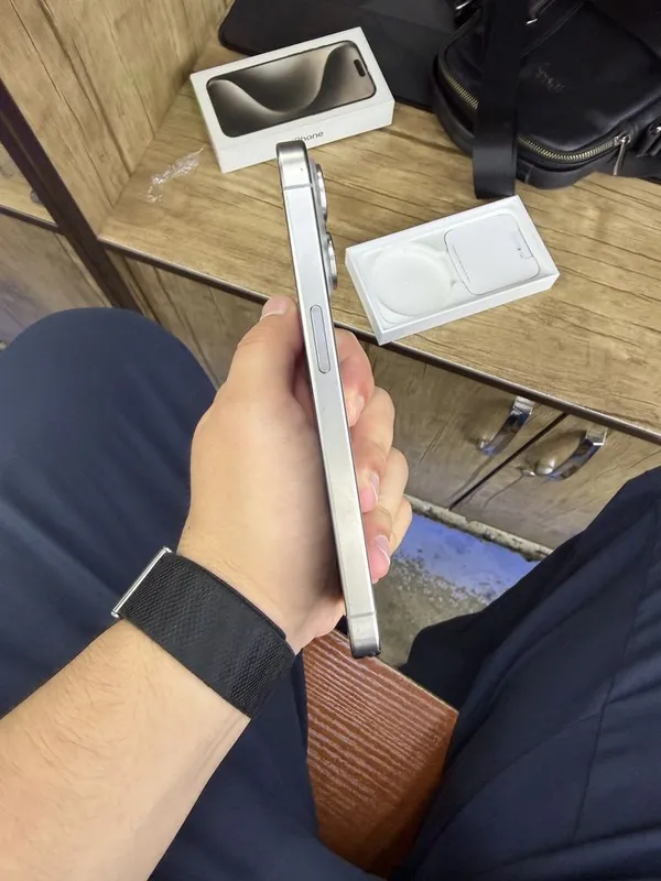 iPhone 15 Pro 128gb 3