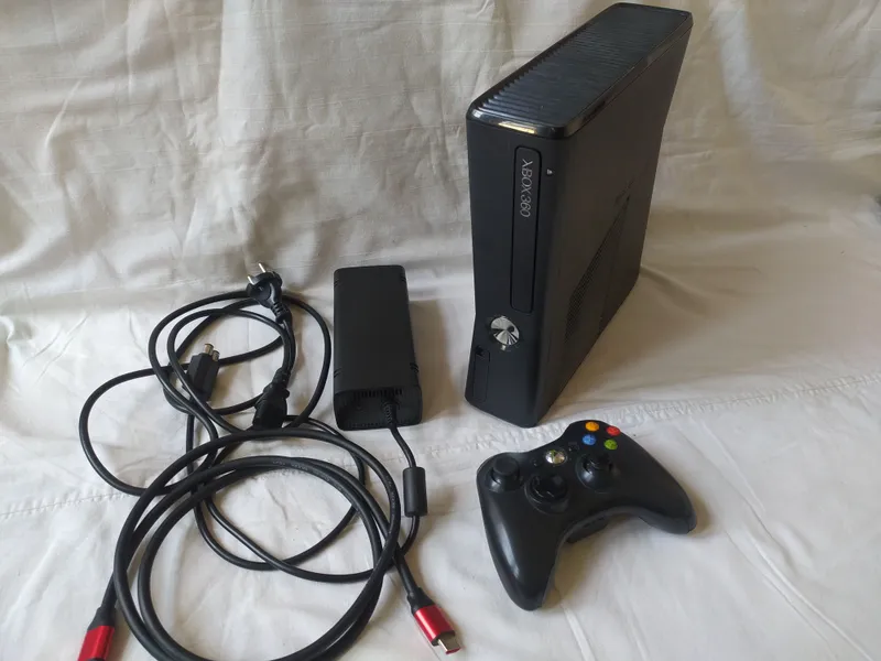XBOX 360,PlayStation2,Nintendo Wii sotiladi
