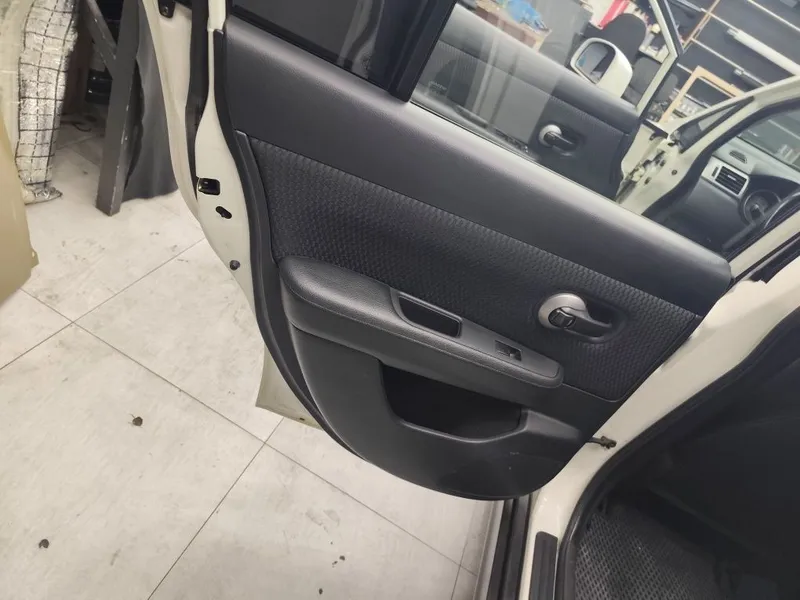 Nissan Tiida sotiladi. 6 Nissan Tiida sotiladi. 6
