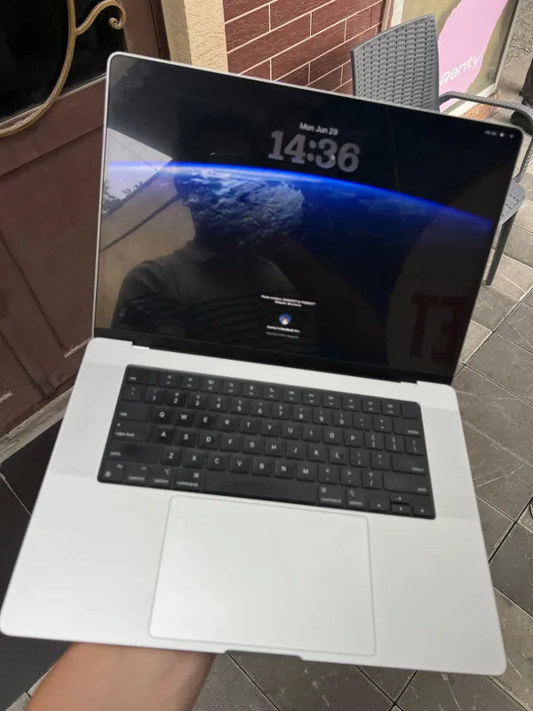Apple Macbook Pro M1 Pro, 16 inch, 16/512GB, silver 2 Apple Macbook Pro M1 Pro, 16 inch, 16/512GB, silver 2