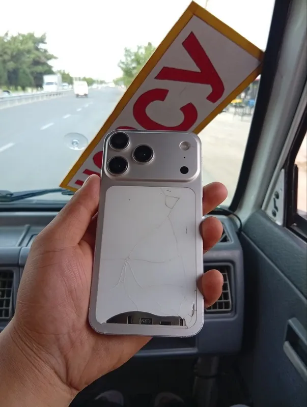 Iphone Xr 17 pro korpusda — фото 2