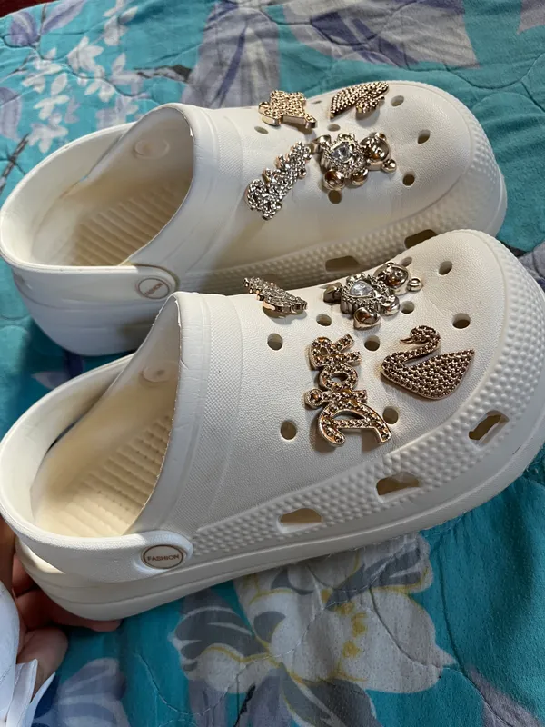 Crocs oyoq kiyimi yangi sifati bomba 1 Crocs oyoq kiyimi yangi sifati bomba 1