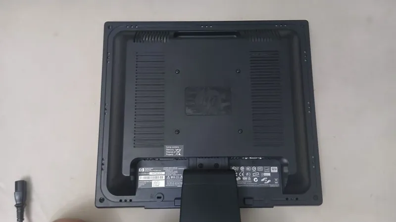 HP L1706 17" monitori sotiladi (Kuzatuv kameralari va ofis uchun) 4 HP L1706 17" monitori sotiladi (Kuzatuv kameralari va ofis uchun) 4
