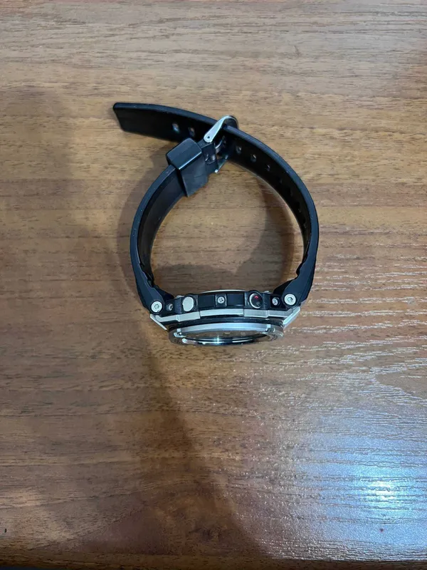 Casio G-Shock GST-S310 оригинал (с солнечной батареей) 2