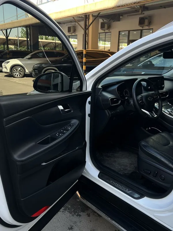Hyundai santafe 2021 2.5mator oq rang 6 Hyundai santafe 2021 2.5mator oq rang 6