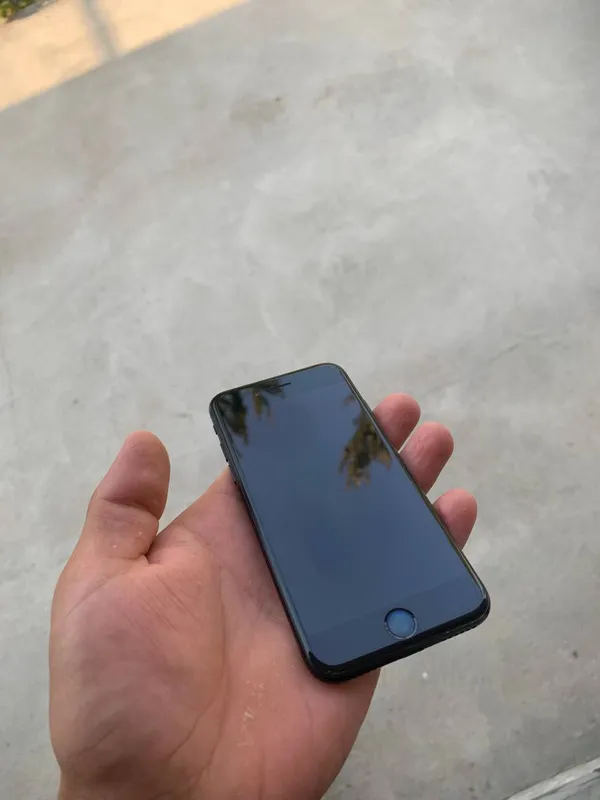 iPhone 7 — фото 1
