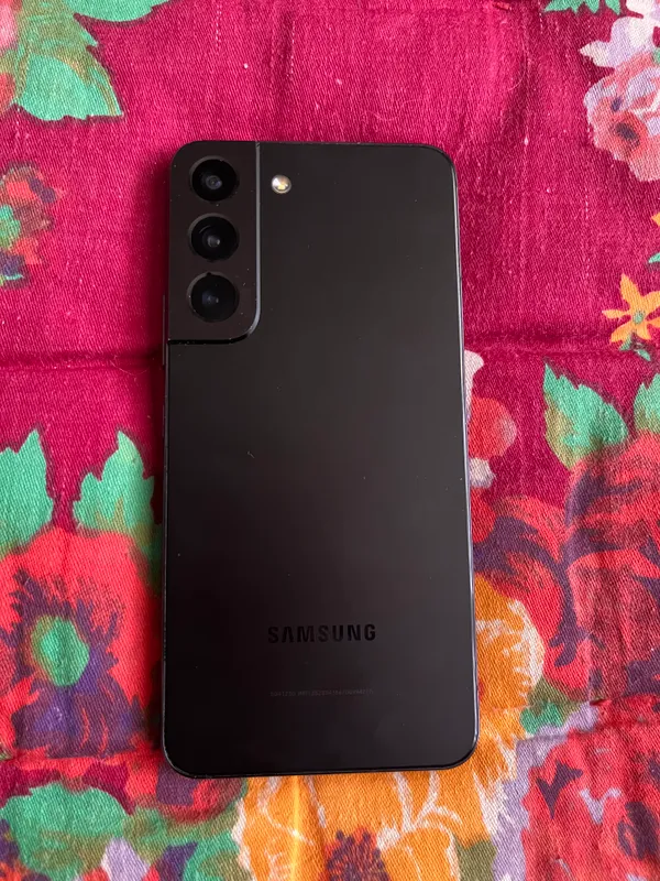 Продается телефон Samsung s22 — фото 2