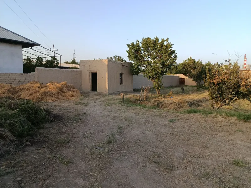Koʻchmas mulk yer uchastka sotiladi 2 Koʻchmas mulk yer uchastka sotiladi 2