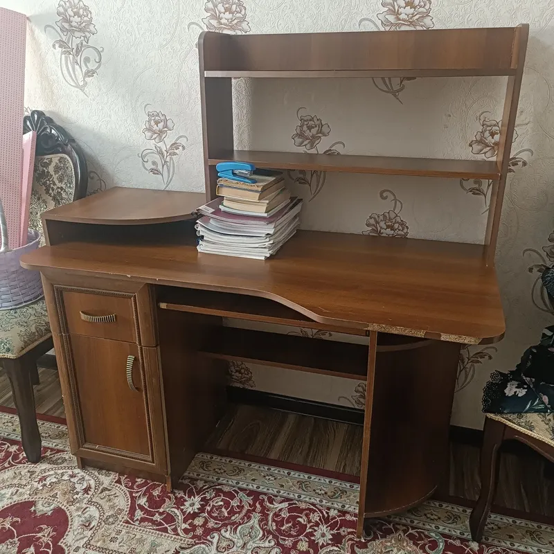 Компьютерный стол