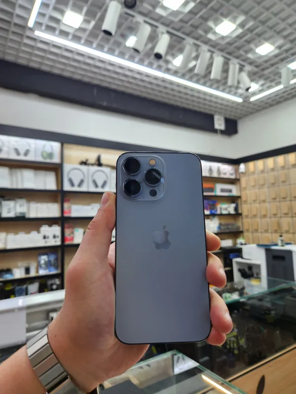 iPhone 13 Pro iPhone 13 Pro