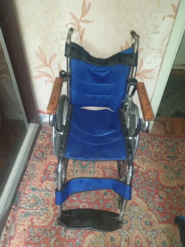 buyurtma asosida tayyorlangan nogironlar aravachasi, kengligi 54 sm 1 buyurtma asosida tayyorlangan nogironlar aravachasi, kengligi 54 sm 1